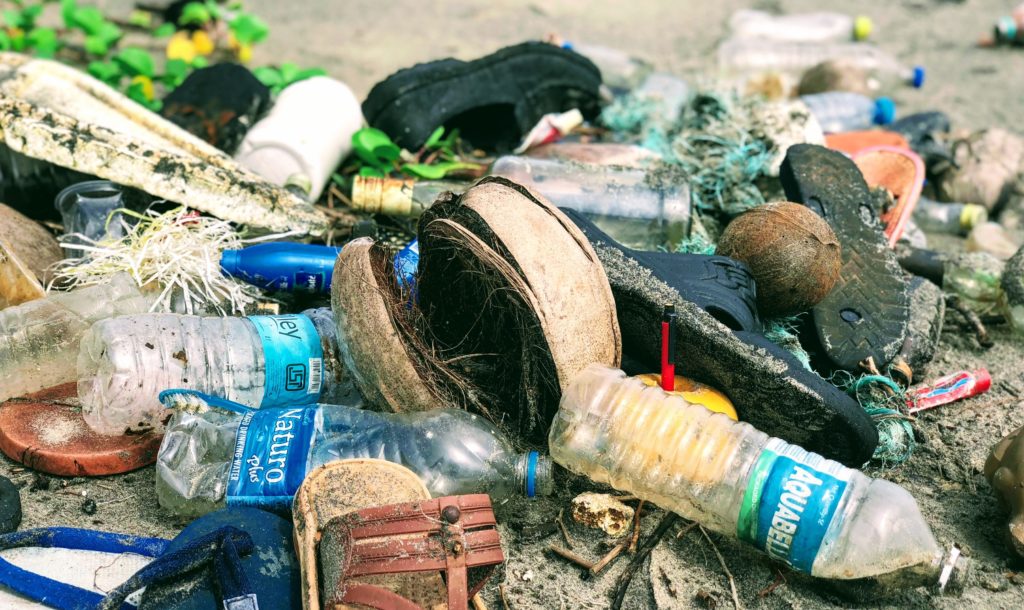 Nově vzniklá aliance globálních firem chce bojovat s plastovým odpadem