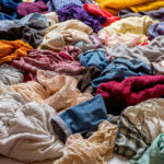 Staré oblečení: textilní odpad, nebo poklad?