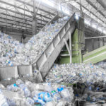Pomůže zálohování PET lahví vyřešit otázku s plastovým odpadem?