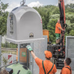 V Praze přibývají šedé kontejnery na kovové obaly
