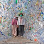 V Indonésii vzniklo muzeum z plastů, které upozorňuje na krizi v oceánech