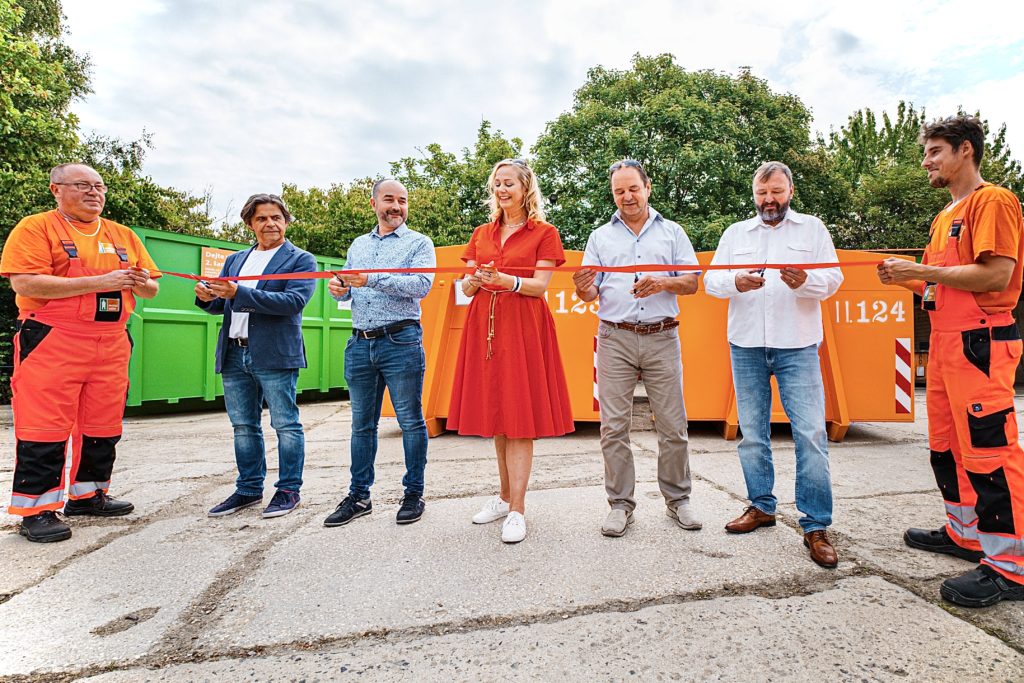 Pražské služby zahájily provoz nového sběrného dvora. Lidem poslouží k odkládání nejen objemného odpadu